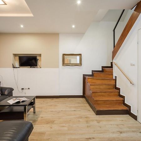 Dolly'S Duplex Home Budapest Luaran gambar