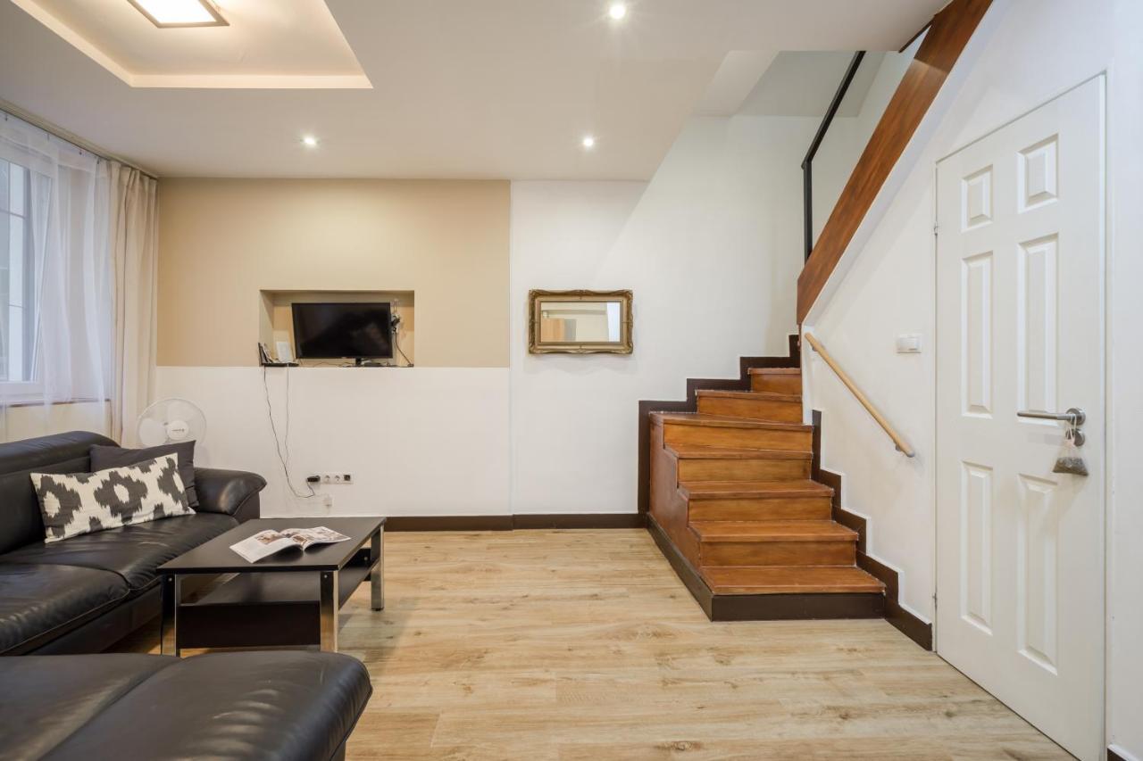 Dolly'S Duplex Home Budapest Luaran gambar