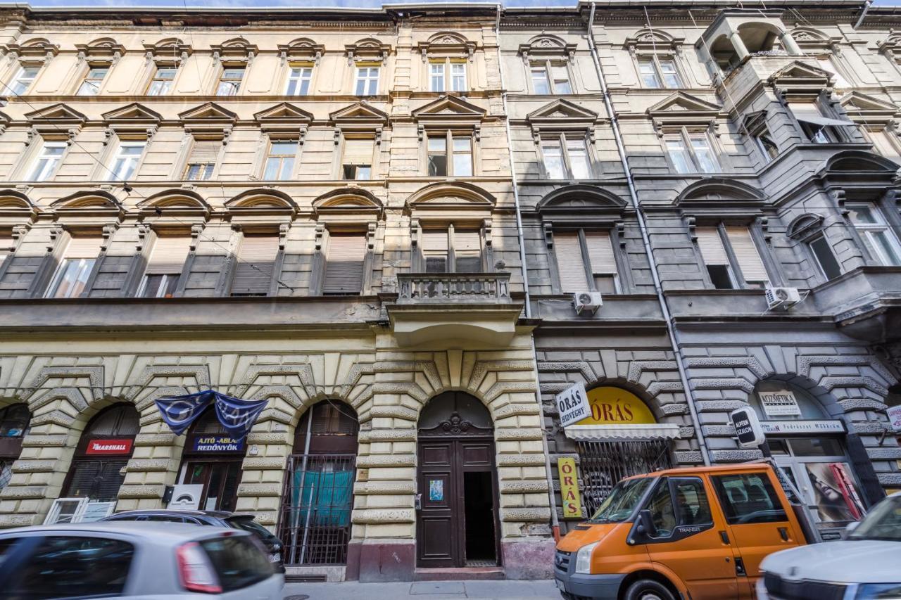 Dolly'S Duplex Home Budapest Luaran gambar